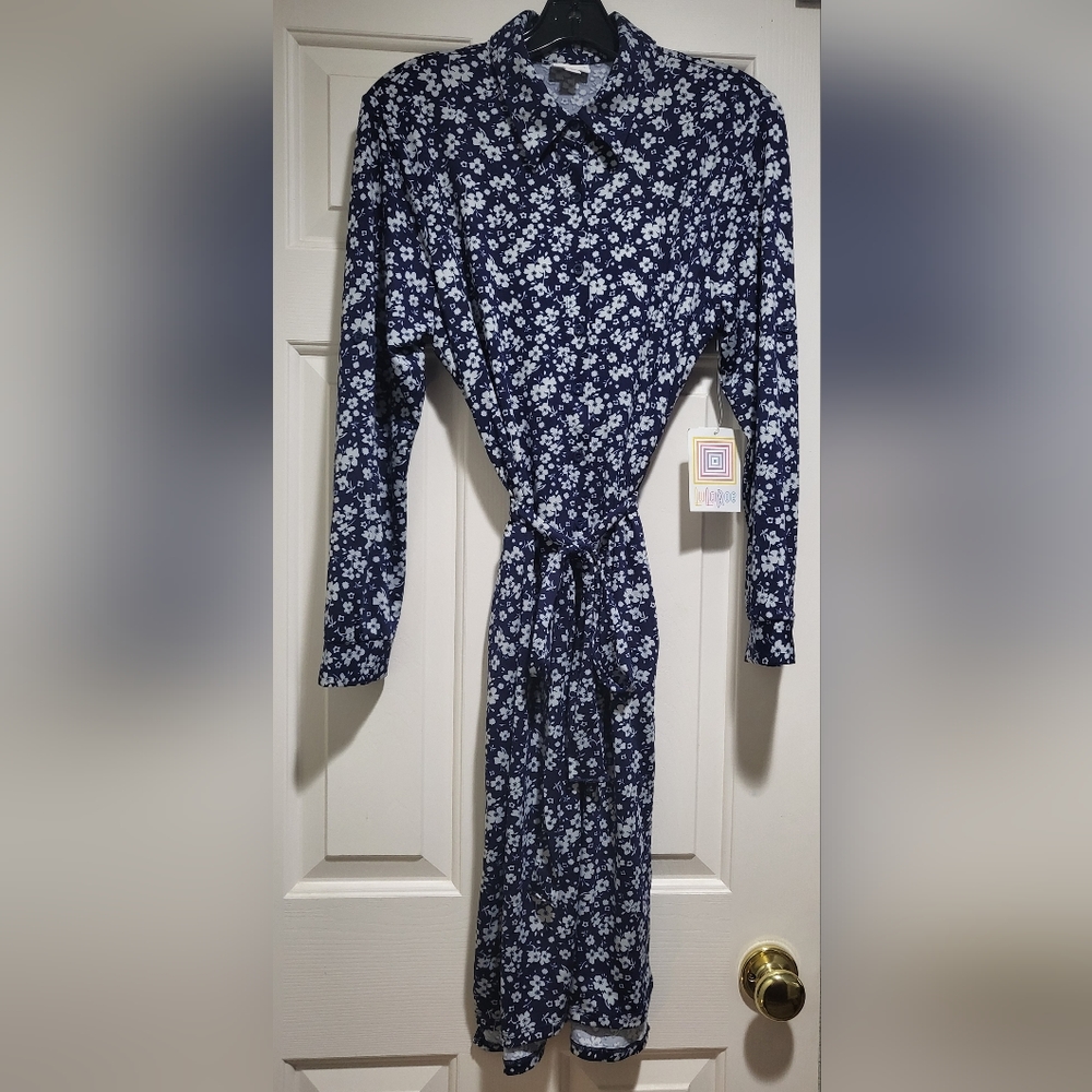 NWT! LuluRoe Ellie Classic Shirt Dress in Dark Blue/Navy Floral - Small